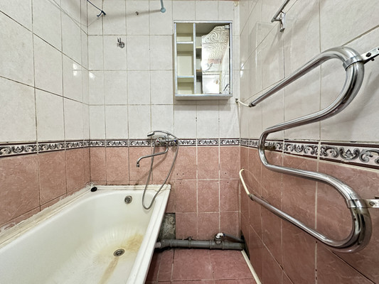 Продам однокомнатную (1-комн.) квартиру, Большевиков пр-кт, 81М, Санкт-Петербург г