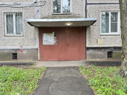 Продам однокомнатную (1-комн.) квартиру, Большевиков пр-кт, 81М, Санкт-Петербург г