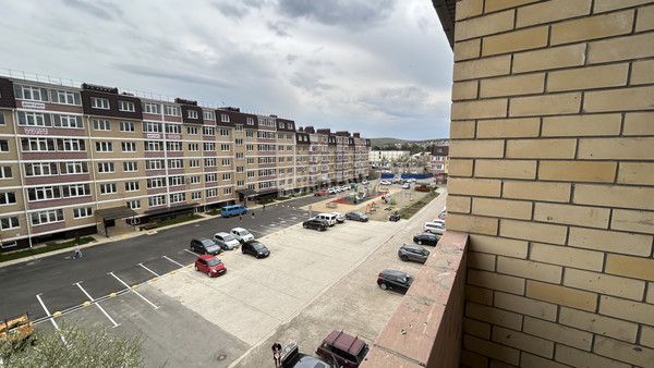 Продам двухкомнатную (2-комн.) квартиру, Кириченко ул, 7, Горячий Ключ г