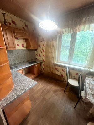 Продам трехкомнатную (3-комн.) квартиру, Пришвина ул, 13, Москва г