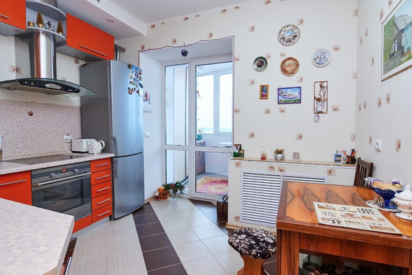 Продам двухкомнатную (2-комн.) квартиру, Советская ул, 12, Сыктывкар г