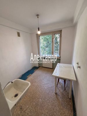 Продам двухкомнатную (2-комн.) квартиру, Луначарского пр-кт, 42к2, Санкт-Петербург г