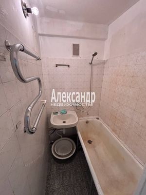 Продам двухкомнатную (2-комн.) квартиру, Луначарского пр-кт, 42к2, Санкт-Петербург г