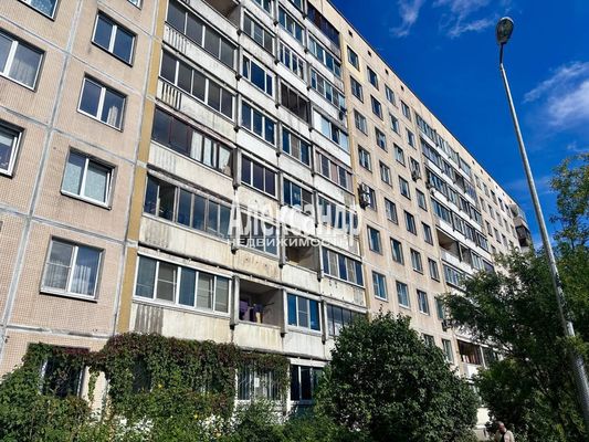 Продам двухкомнатную (2-комн.) квартиру, Луначарского пр-кт, 42к2, Санкт-Петербург г