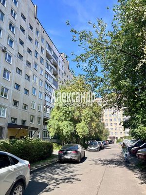 Продам двухкомнатную (2-комн.) квартиру, Луначарского пр-кт, 42к2, Санкт-Петербург г