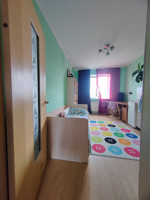 Продам трехкомнатную (3-комн.) квартиру, Тагилстроевская ул, 5, Нижний Тагил г
