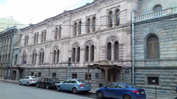 Продам трехкомнатную (3-комн.) квартиру, Гагаринская ул, 3Б, Санкт-Петербург г