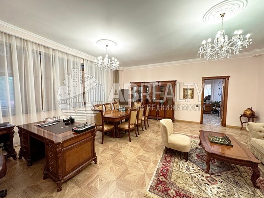 Продам коммерческое помещение 166,3 м2, Сивцев Вражек пер, 14, Москва г