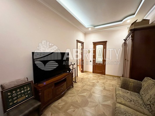 Продам коммерческое помещение 166,3 м2, Сивцев Вражек пер, 14, Москва г