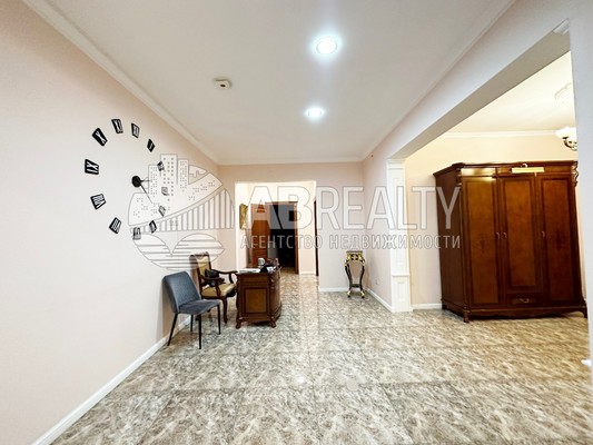 Продам коммерческое помещение 166,3 м2, Сивцев Вражек пер, 14, Москва г