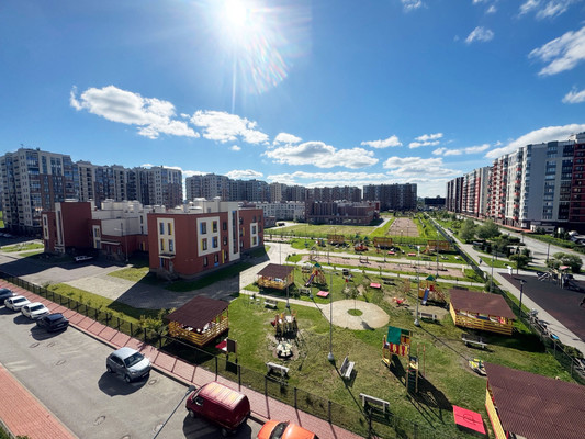 Продам однокомнатную (1-комн.) квартиру, Петровский б-р, 27, Бугры п