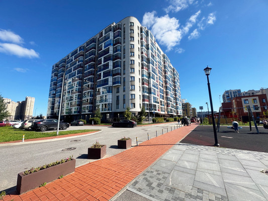 Продам однокомнатную (1-комн.) квартиру, Петровский б-р, 27, Бугры п