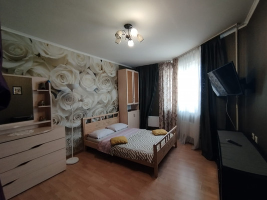 Продам двухкомнатную (2-комн.) квартиру, Комсомольский пр-кт, 8/2, Люберцы г