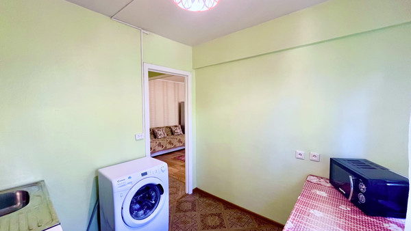 Продам трехкомнатную (3-комн.) квартиру, 28-й Армии ул, 16к1, Астрахань г