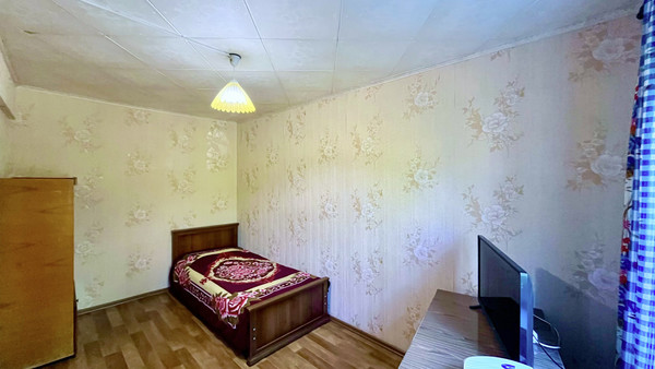 Продам трехкомнатную (3-комн.) квартиру, 28-й Армии ул, 16к1, Астрахань г
