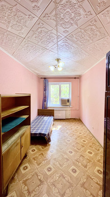 Продам трехкомнатную (3-комн.) квартиру, 28-й Армии ул, 16к1, Астрахань г