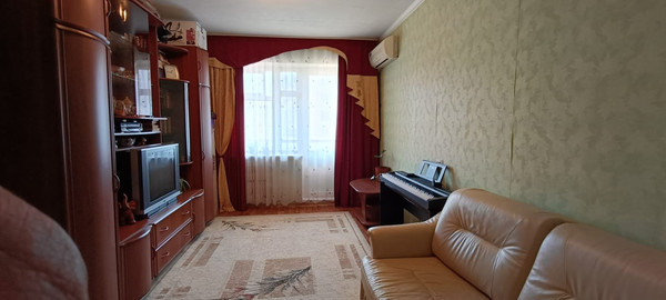 Продам двухкомнатную (2-комн.) квартиру, Аксакова ул, 13к1, Астрахань г