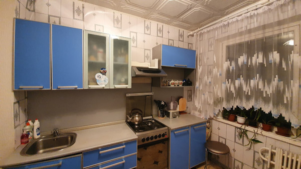Продам двухкомнатную (2-комн.) квартиру, Аксакова ул, 13к1, Астрахань г