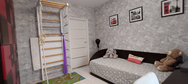 Продам трехкомнатную (3-комн.) квартиру, Новороссийская ул, 6, Астрахань г