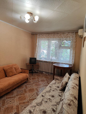 Продам однокомнатную (1-комн.) квартиру, Дубровинского ул, 64, Астрахань г