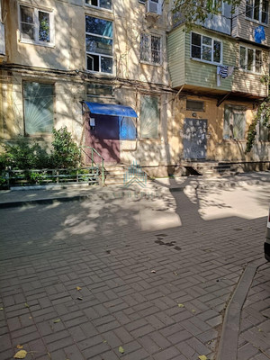 Продам трехкомнатную (3-комн.) квартиру, Александрова ул, 6, Астрахань г