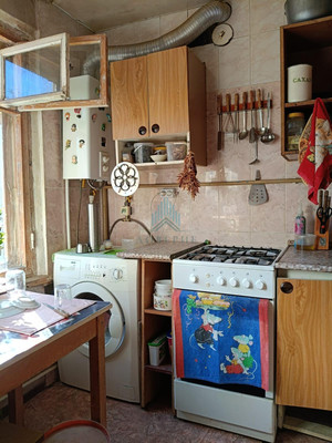 Продам трехкомнатную (3-комн.) квартиру, Александрова ул, 6, Астрахань г
