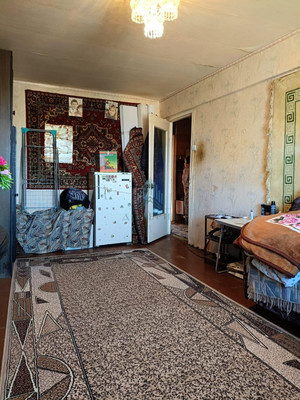 Продам трехкомнатную (3-комн.) квартиру, Александрова ул, 6, Астрахань г