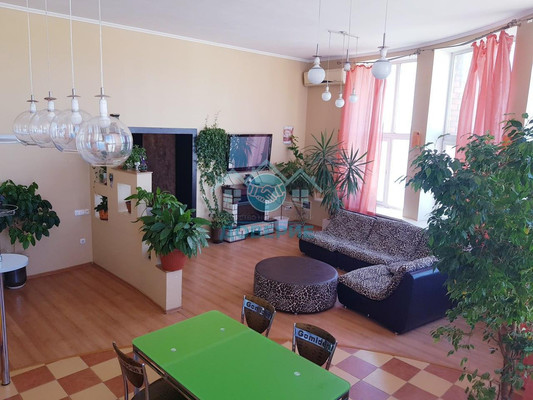 Продам трехкомнатную (3-комн.) квартиру, Бориса Алексеева ул, 67к2, Астрахань г