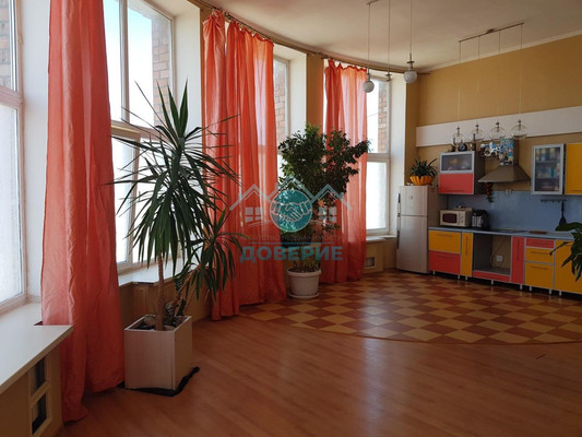 Продам трехкомнатную (3-комн.) квартиру, Бориса Алексеева ул, 67к2, Астрахань г
