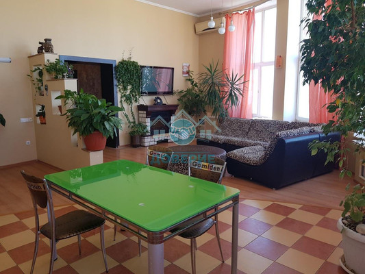 Продам трехкомнатную (3-комн.) квартиру, Бориса Алексеева ул, 67к2, Астрахань г