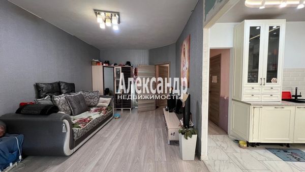 Продам трехкомнатную (3-комн.) квартиру, Московский пр-кт, 9, Выборг г