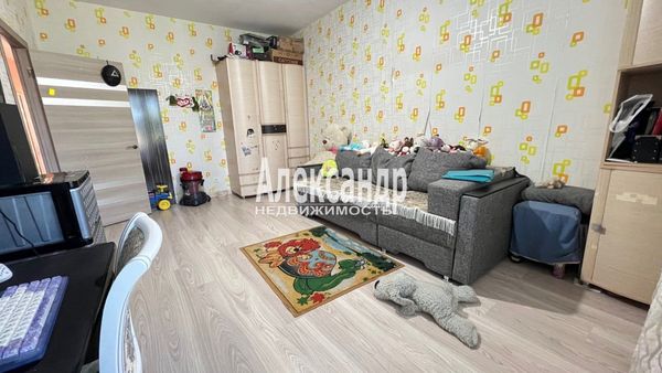 Продам трехкомнатную (3-комн.) квартиру, Московский пр-кт, 9, Выборг г