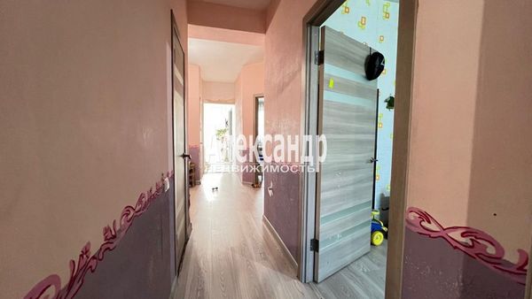 Продам трехкомнатную (3-комн.) квартиру, Московский пр-кт, 9, Выборг г