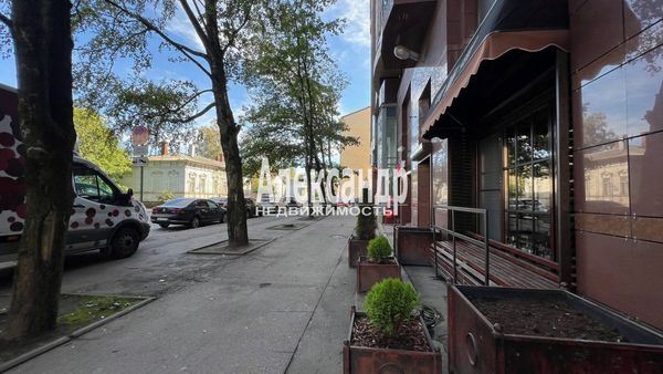 Продам трехкомнатную (3-комн.) квартиру, Московский пр-кт, 9, Выборг г