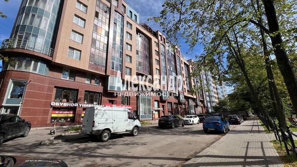 Продам трехкомнатную (3-комн.) квартиру, Московский пр-кт, 9, Выборг г