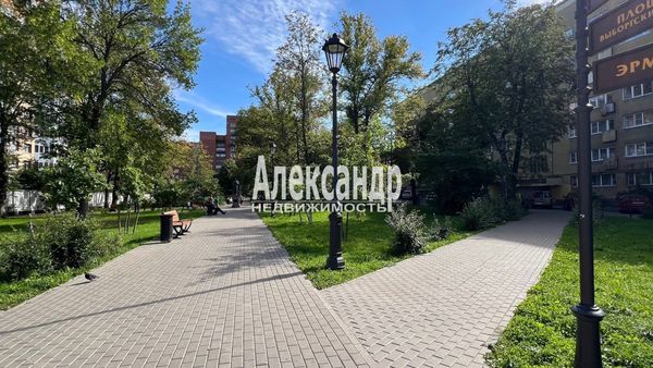 Продам трехкомнатную (3-комн.) квартиру, Московский пр-кт, 9, Выборг г