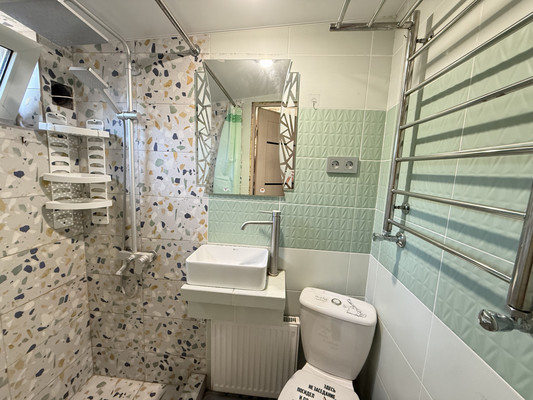 Продам двухкомнатную (2-комн.) квартиру, Таврическая ул, 12, Симферополь г