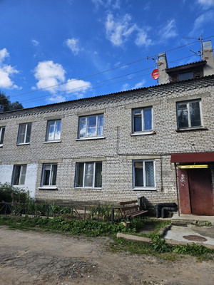 Продам двухкомнатную (2-комн.) квартиру, Дружбы ул, 1, Стеклянный п