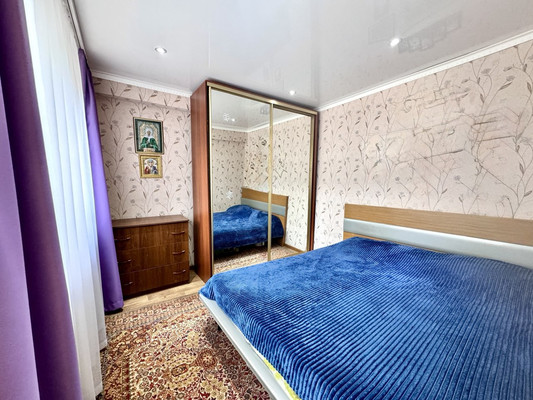 Продам многокомнатную квартиру, Космонавтов ул, 4, Астрахань г