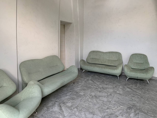 Продам трехкомнатную (3-комн.) квартиру, Ленсовета ул, 87к3, Санкт-Петербург г