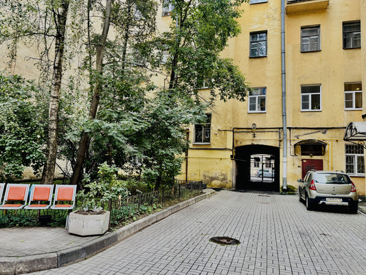 Продам трехкомнатную (3-комн.) квартиру, Можайская ул, 8, Санкт-Петербург г