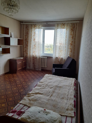 Продам однокомнатную (1-комн.) квартиру, Бумажников ул, 7, Коммунар г