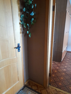 Продам однокомнатную (1-комн.) квартиру, Бумажников ул, 7, Коммунар г