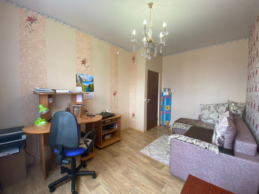 Продам двухкомнатную (2-комн.) квартиру, Цветочная ул, 1л, Мирный п