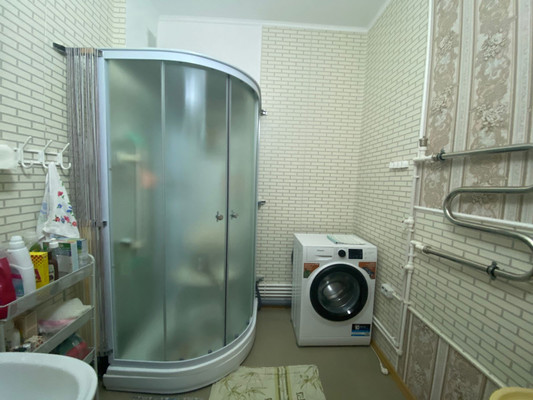Продам двухкомнатную (2-комн.) квартиру, Цветочная ул, 1л, Мирный п