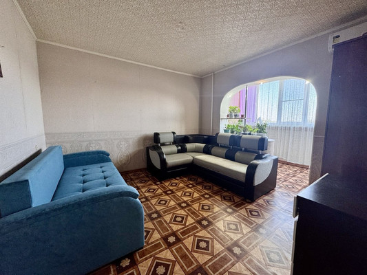 Продам трехкомнатную (3-комн.) квартиру, Батайская ул, 23, Астрахань г