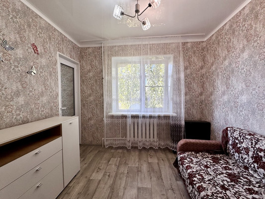 Продам трехкомнатную (3-комн.) квартиру, Батайская ул, 23, Астрахань г