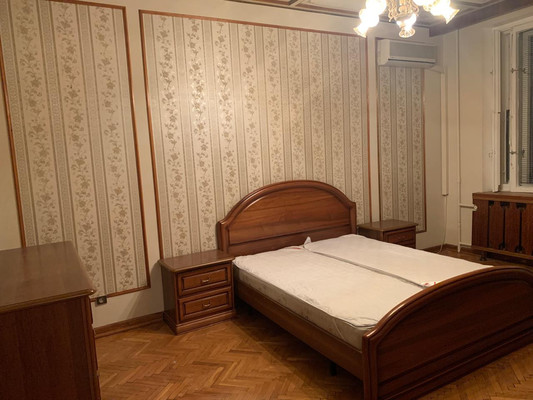 Продам трехкомнатную (3-комн.) квартиру, Зоологический пер, 8, Москва г