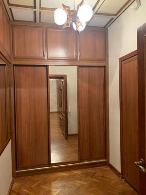 Продам трехкомнатную (3-комн.) квартиру, Зоологический пер, 8, Москва г