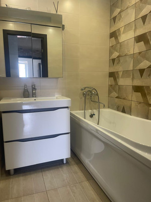 Продам трехкомнатную (3-комн.) квартиру, Энгельса пр-кт, 111Ак1, Санкт-Петербург г